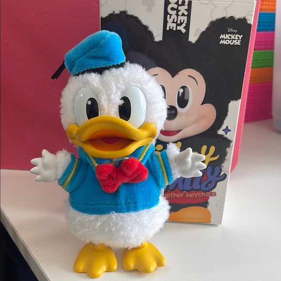 Donald Duck Plush PopMart Keychain - Picture 1 of 4